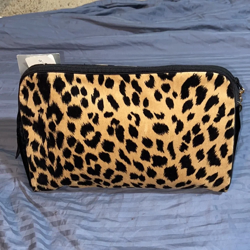 Nwt Christian Dior vintage leopard print makeup bag